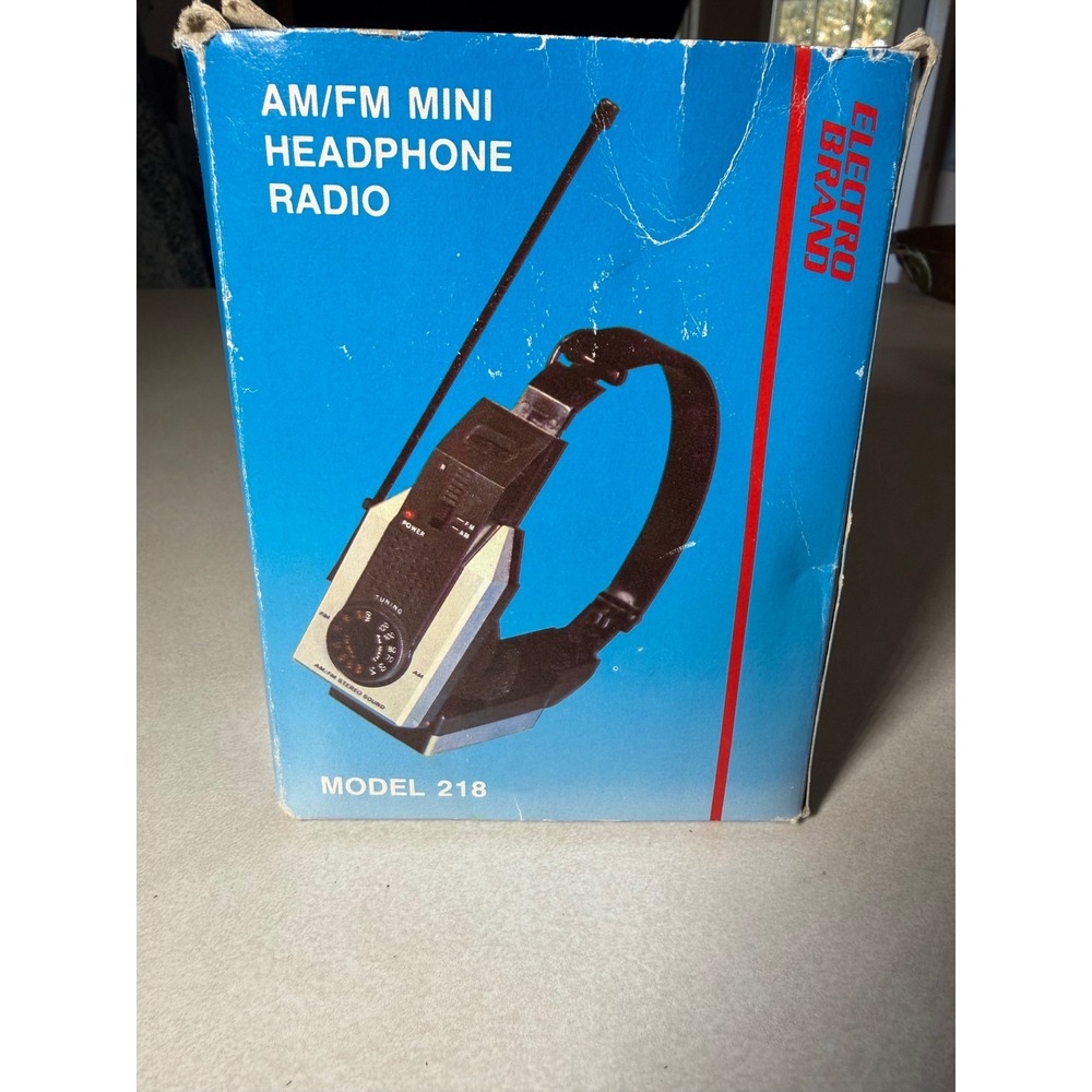 Vintage Electro Brand 218 AM/FM Headphone Radio Tested Working Box Manual